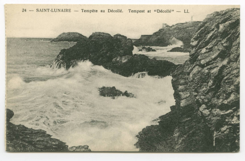 Carte postale ancienne 24  -  Saint-Lunaire - Tempête au  Décollé. Tempest at Décollé