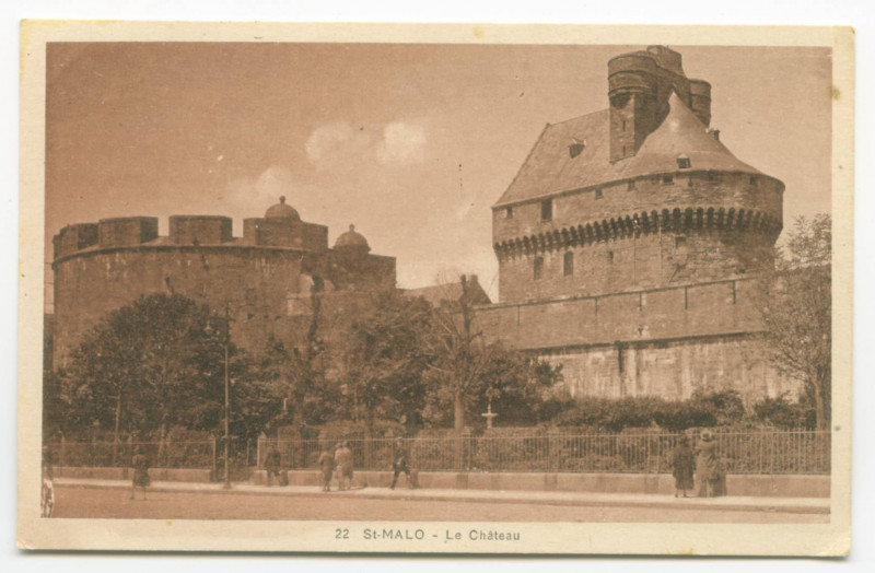 Carte postale ancienne 22  Saint-Malo - Le château.