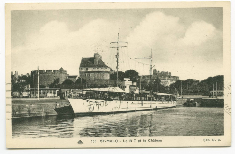 Carte postale ancienne 153  Saint-Malo - Le Bt et le château.