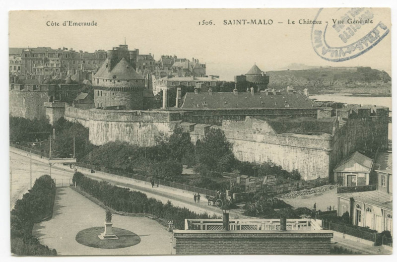 Carte postale ancienne 1506  Saint-Malo - Le château. Vue Generale
