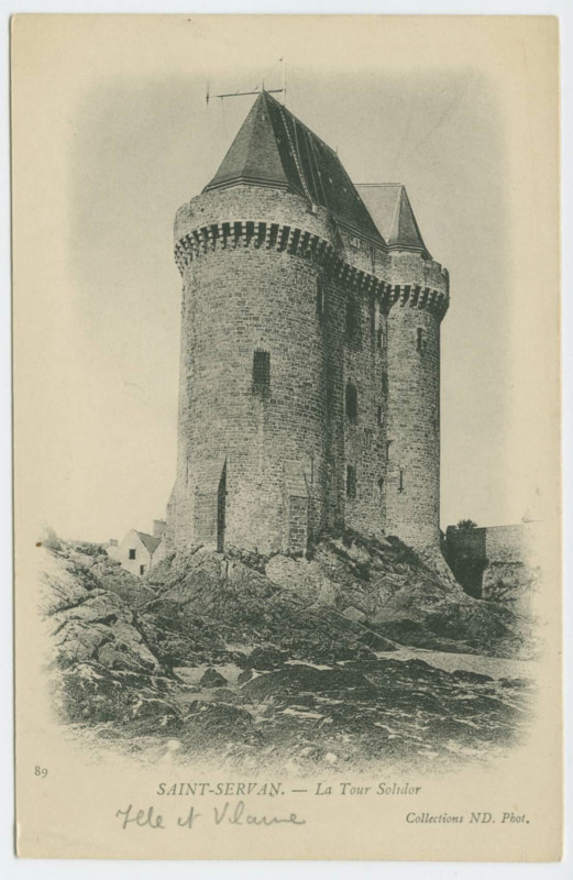 Carte postale ancienne 89 - Saint-Servan - La tour solidor