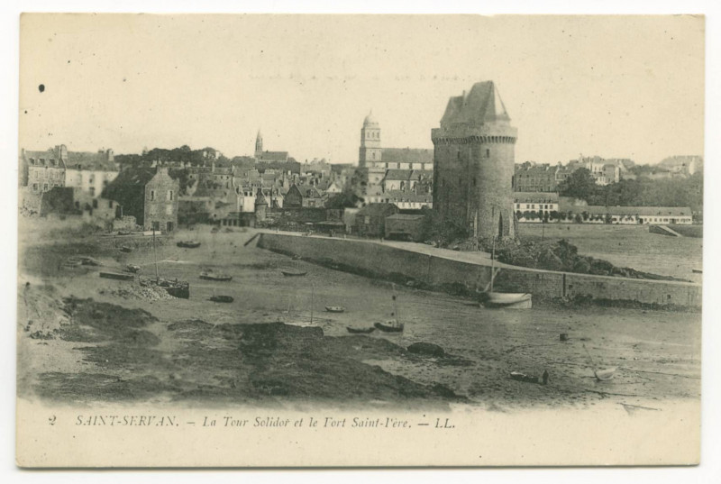 Carte postale ancienne 2 Saint-Servan - La tour solidor et le port Saint-Père.