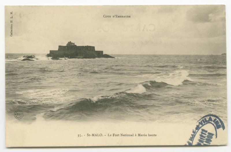 Carte postale ancienne 35  Saint-Malo - Le fort national à marée haute.