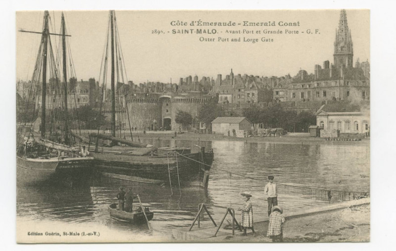 Carte postale ancienne 2896  Saint-Malo - Avant-port et grande porte.