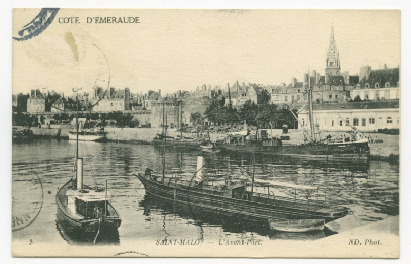 Carte postale ancienne 3  Saint-Malo - L'avant-port.