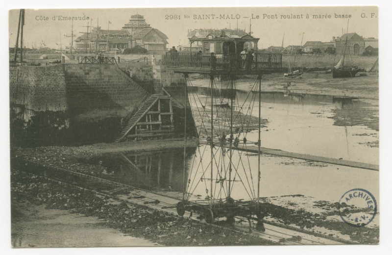 Carte postale ancienne 2981 bis  Saint-Malo - Le pont roulant à marée basse.