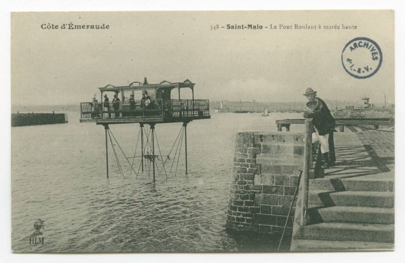 Carte postale ancienne 348  Saint-Malo - Le pont roulant à marée haute.