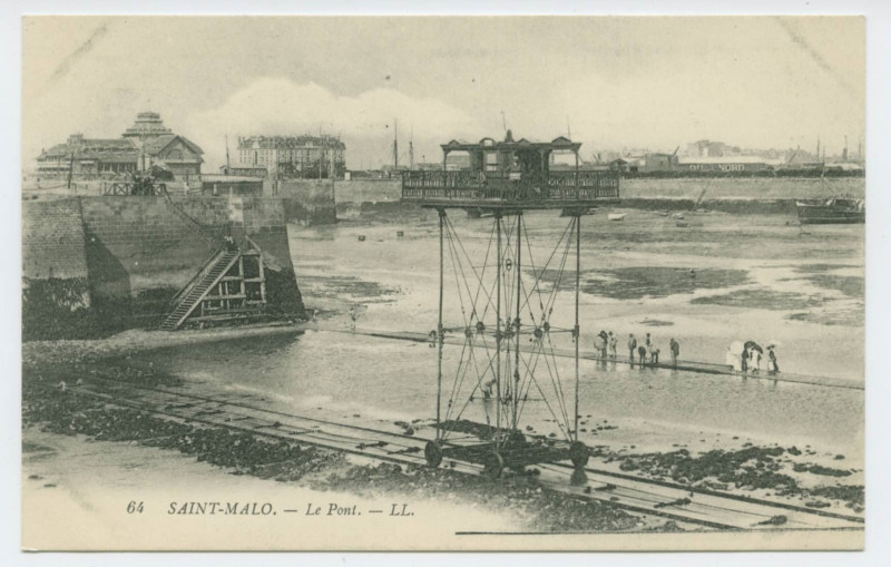 Carte postale ancienne 64  Saint-Malo - Le pont.