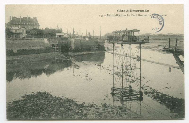 Carte postale ancienne 535  Saint-Malo - Le pont roulant à marée basse.