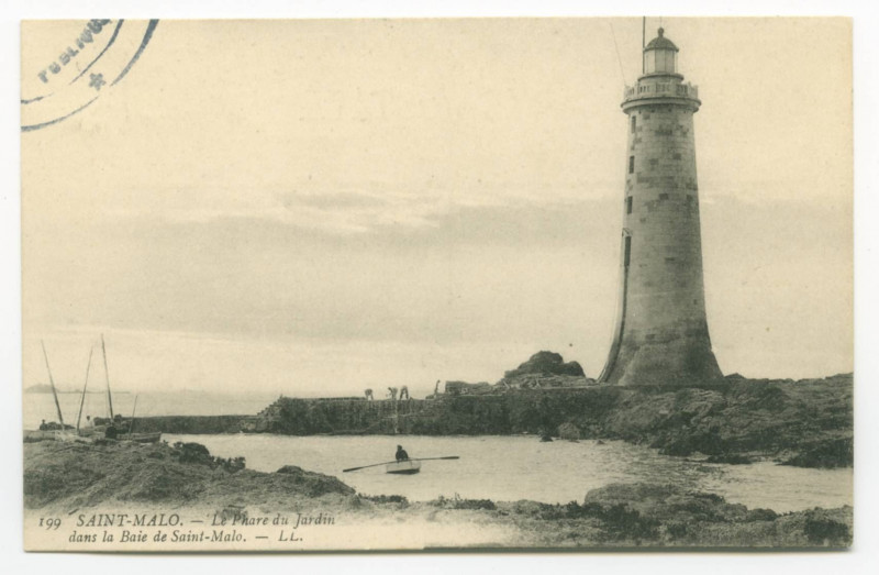 Carte postale ancienne 199  Saint-Malo - Le phare du Jardin dans la baie de Saint-Malo.
