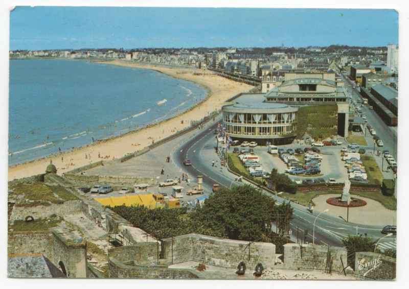 Carte postale ancienne Saint-Malo  Cité corsaire - La grande plage - Le casino.