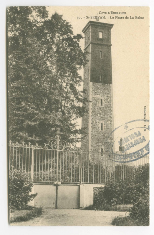 Carte postale ancienne 30 Saint-Servan - Le phare de La Balue.