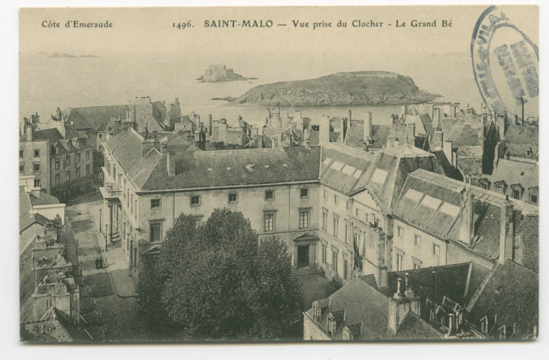 Carte postale ancienne 1496  Saint-Malo - Vue prise du clocher - Le Grand Bé.