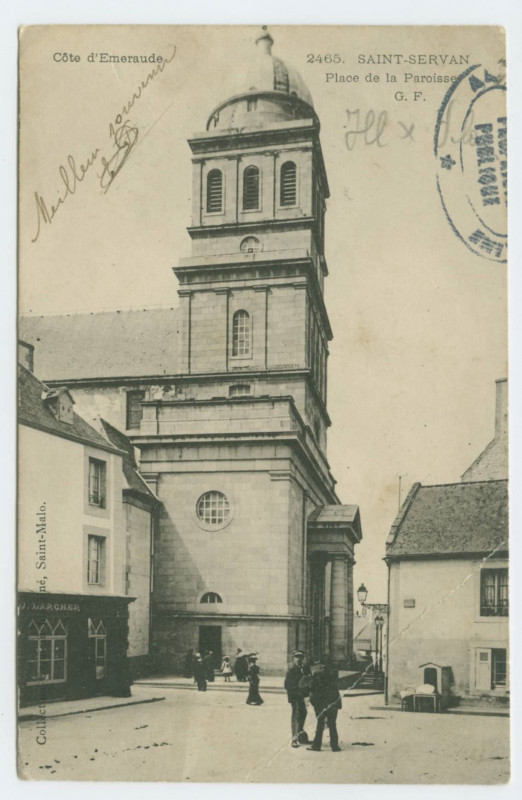 Carte postale ancienne 2465 - Saint-Servan - Place de la paroisse.
