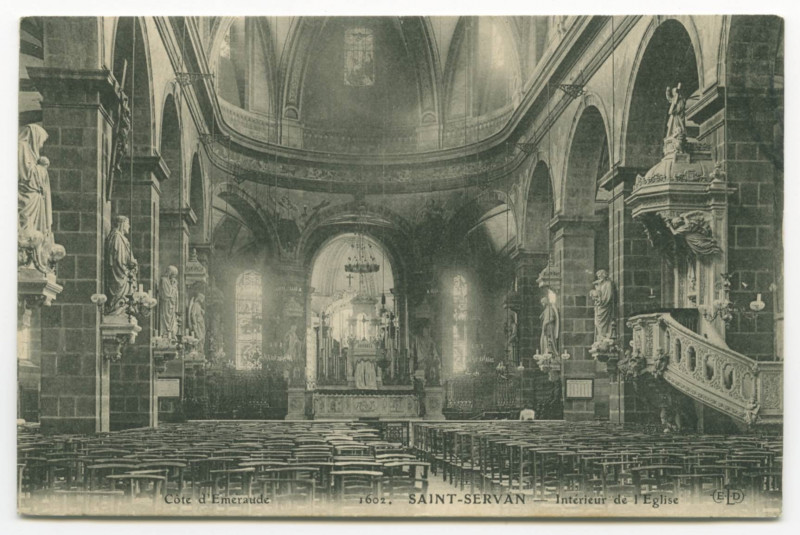Carte postale ancienne 1602 - Saint-Servan - Intérieur de l'église.