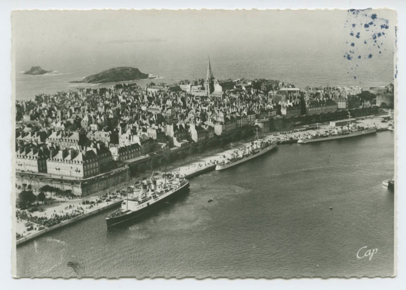 Carte postale ancienne 198 Saint-Malo - Vue aérienne.