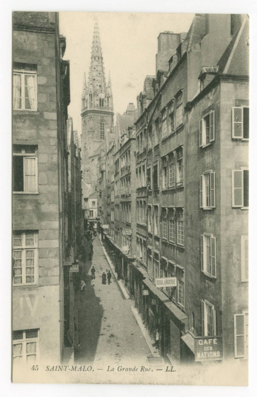 Carte postale ancienne 45 Saint-Malo - La grande Rue.