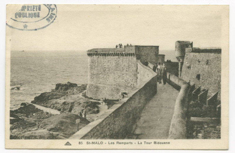 Carte postale ancienne 85  Saint-Malo - Les remparts - La tour Bidouane.