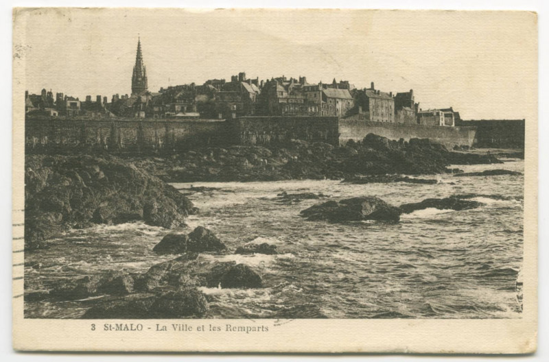Carte postale ancienne 3  Saint-Malo - La ville et les remparts.