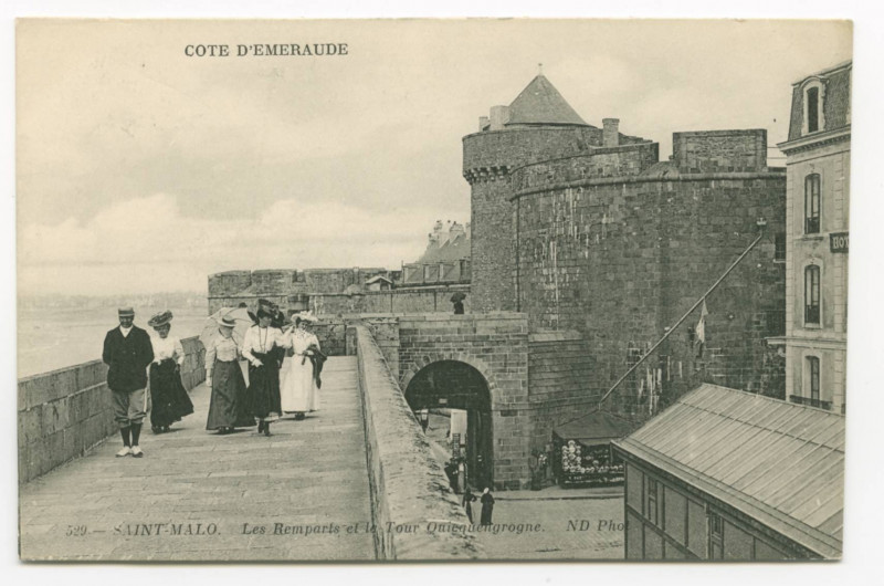Carte postale ancienne 529  Saint-Malo - Les remparts et la tour Qui qu'en grogne.