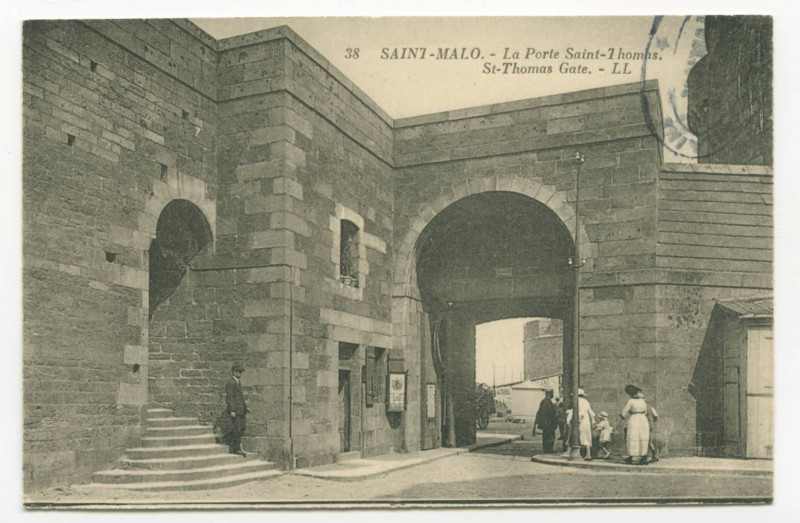 Carte postale ancienne 38  Saint-Malo - La porte Saint-Thomas. Saint-Thomas gate.