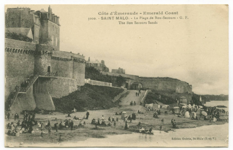 Carte postale ancienne 3000  Saint-Malo - La plage Bon Secours.