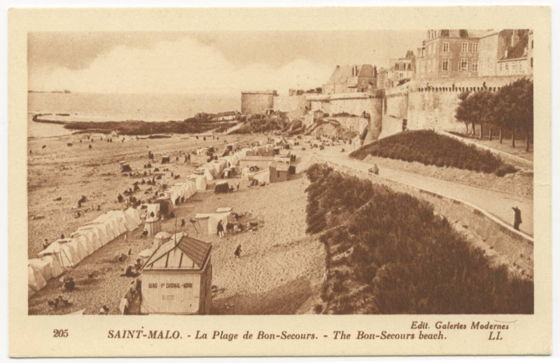 Carte postale ancienne 205  Saint-Malo - La plage Bon Secours.
