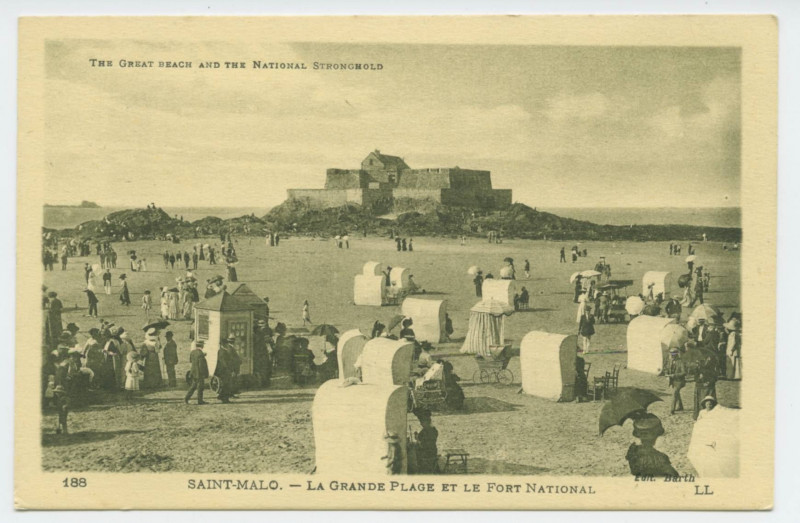Carte postale ancienne 188  Saint-Malo - La grande plage et le fort national.