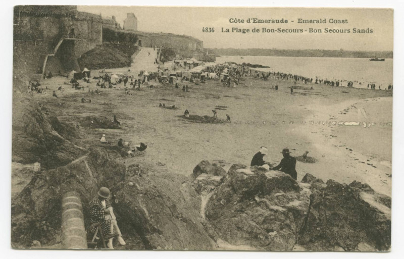 Carte postale ancienne 4836  Saint-Malo - La plage de Bon-Secours.