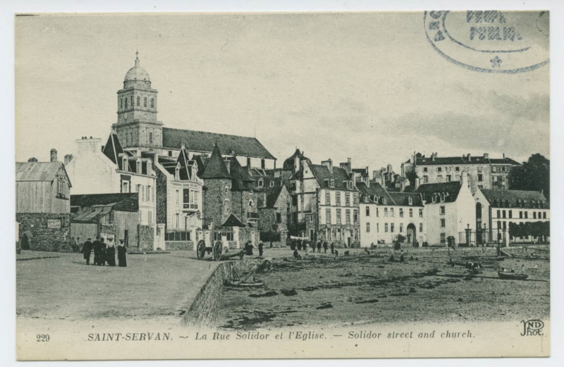 Carte postale ancienne 229 Saint-Servan. -La Rue Solidor et l'Eglise.- Solidor street and church.