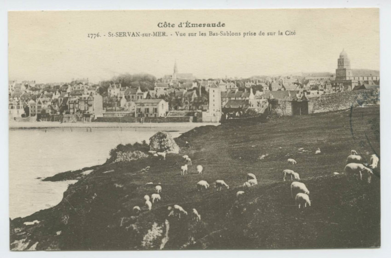 Carte postale ancienne 1776.- St-Servan - Vue sur les bas-sablons prise de sur la cité
