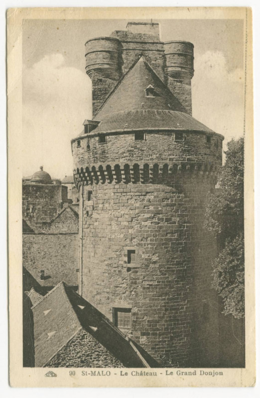 Carte postale ancienne 99 - Saint-Malo - Le château, le grand donjon