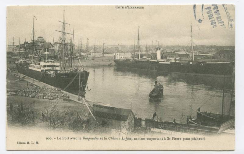 Carte postale ancienne 909.- Le port avec le Burgundia et le Château Laffite, navires emportant à St-Pierre 3000 pêcheurs.