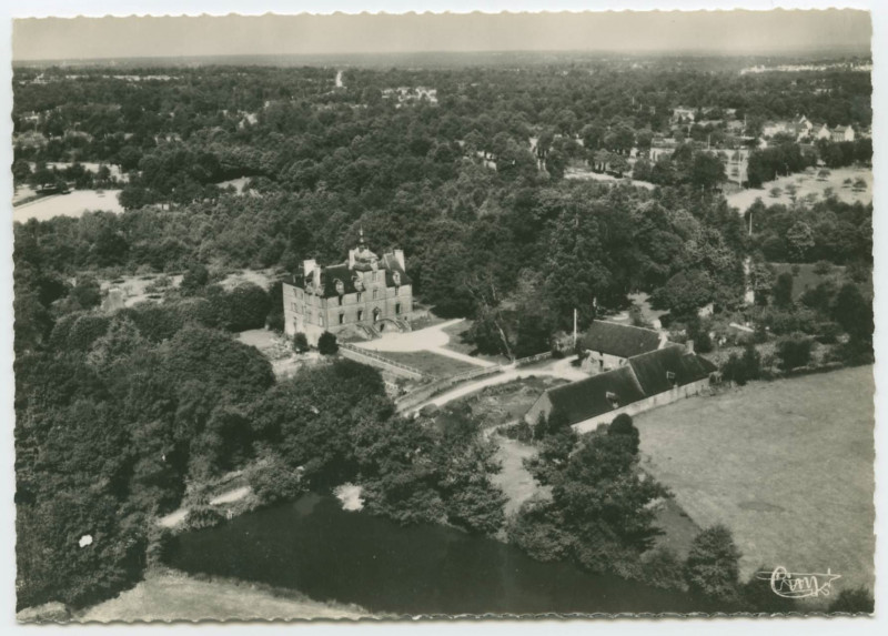 Carte postale ancienne St-Ouen-des-Alleux (I.-et-V.) 152-77 A - Le Château de la Belinaye