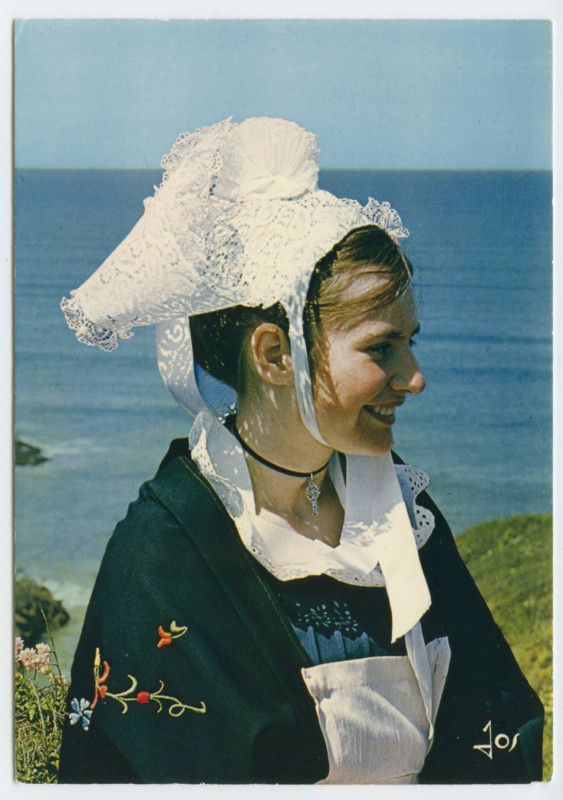 Carte postale ancienne B. 8588 Le costume de Saint-Malo La Malouine