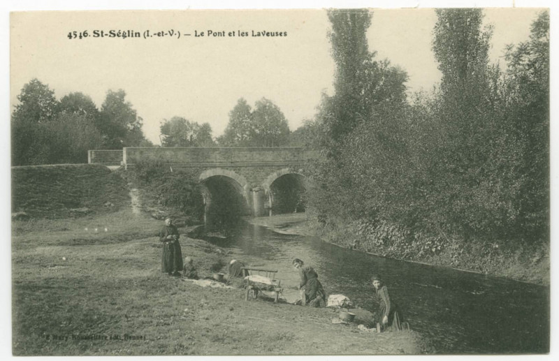 Carte postale ancienne 4546. St-Séglin (I.-et-V.) - Le Pont et les Laveuses.