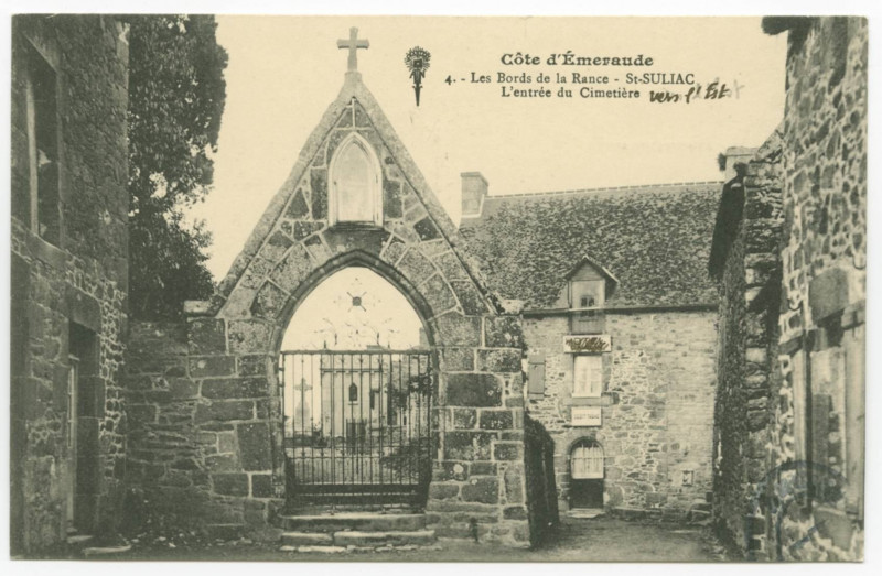 Carte postale ancienne 4. - Les Bords de la Rance -  Saint-Suliac. L'entrée du Cimetière.