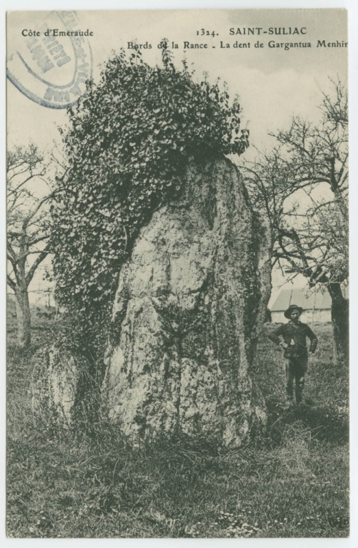 Carte postale ancienne 1324. Saint-Suliac. Bords de la Rance - La dent de Gargantua Menhir