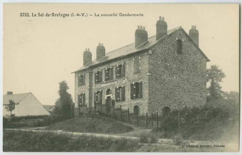 Carte postale ancienne 3752. Le Sel-de-Bretagne (I.-et-V.) - La nouvelle Gendarmerie