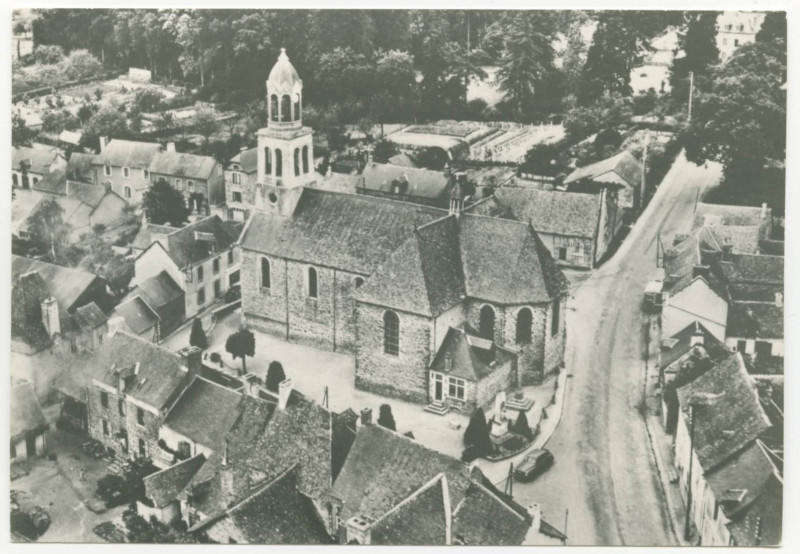 Carte postale ancienne [Vue aérienne du Bourg de Vern-sur-Seiche]