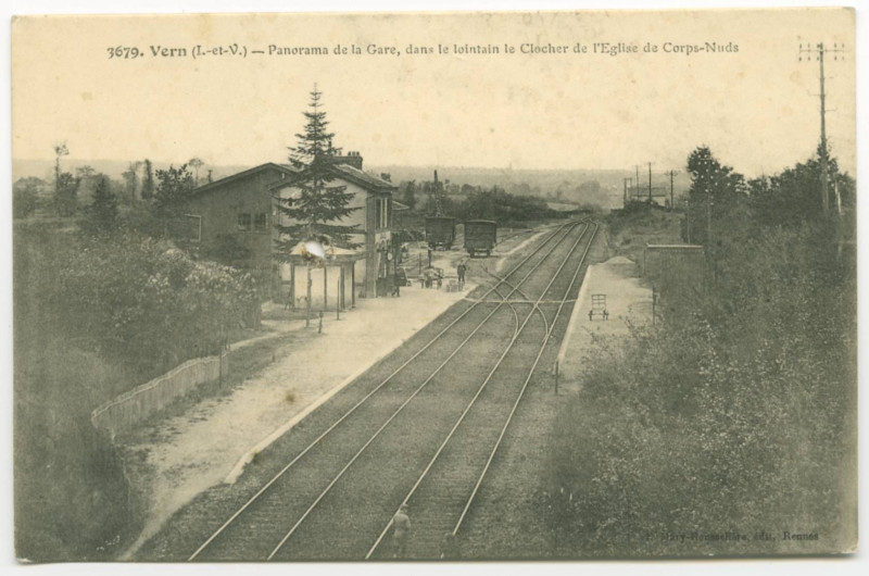 Carte postale ancienne 3679. Vern (I.-et-V.) - Panorama de la Gare, dans le lointain le Clocher de l'Eglise de Corps-Nuds