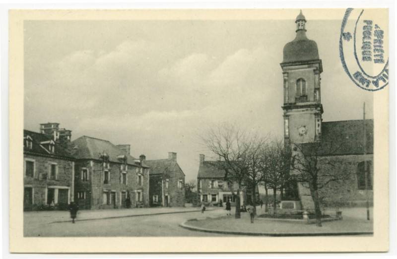 Carte postale ancienne 12. - Vieux-Vy-Sur-Couesnon. L'Eglise et le Centre.