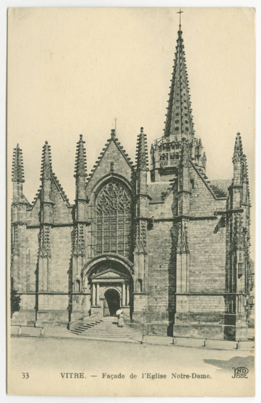 Carte postale ancienne Vitre - Façade de l'Eglise Notre-Dame