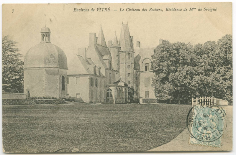 Carte postale ancienne Environ de Vitré - Château des Rochers, résidence de Mme de Sévigné.
