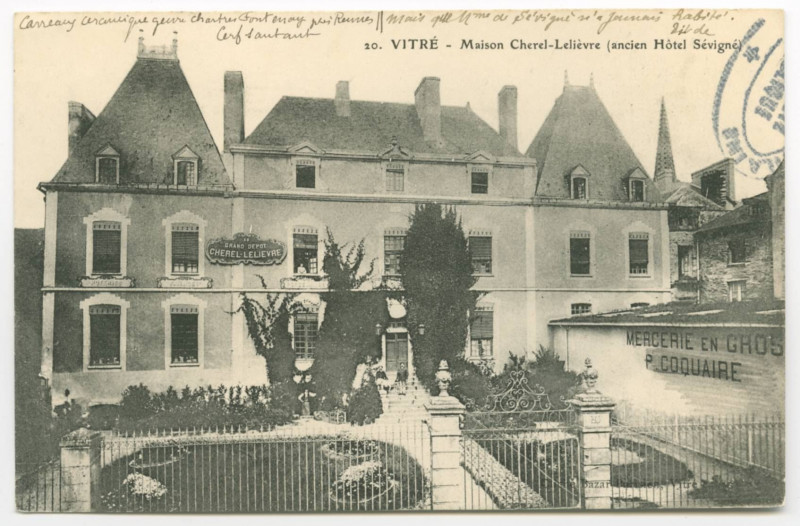 Carte postale ancienne Vitré - Maison Cherel-Lelièvre (Ancien hôtel Sévigné)