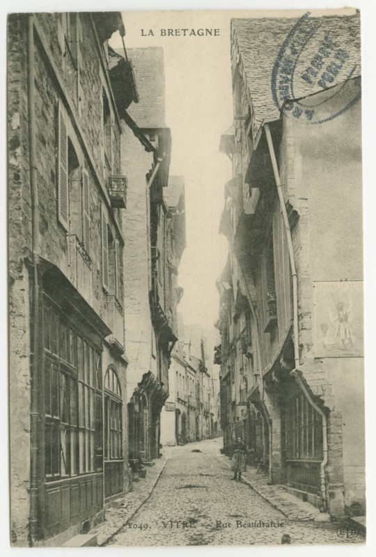 Carte postale ancienne 1049. Vitré.- La Rue Baudrairie.