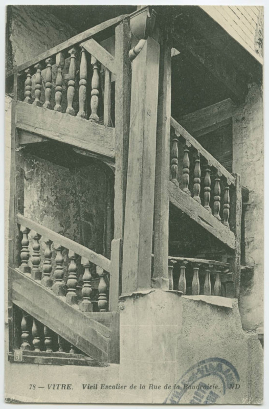 Carte postale ancienne 78. Vitré (I.-et-V.).- Vieil escalier de la Rue Baudrairie. Nd