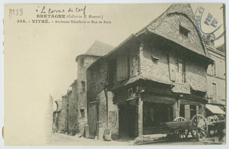 Carte postale ancienne 356. Vitré.- Ancienne hôtellerie et Rue de Paris.