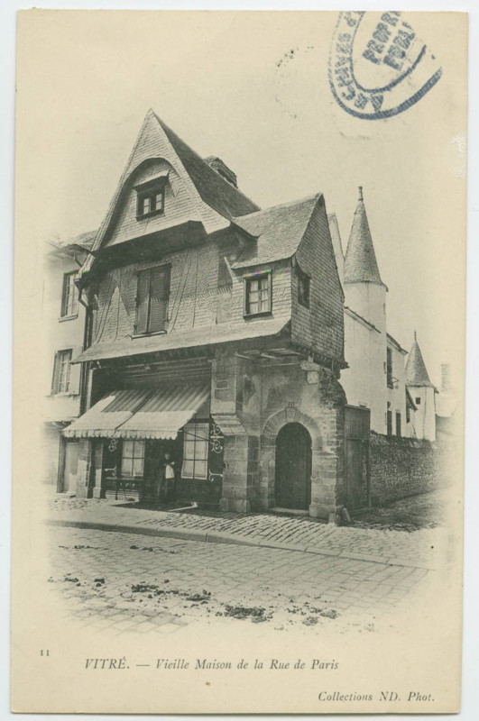 Carte postale ancienne 11.- Vitré.- Vieilles maisons de la Rue de Paris.