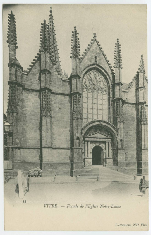 Carte postale ancienne Vitre - Façade de l'Eglise Notre-Dame